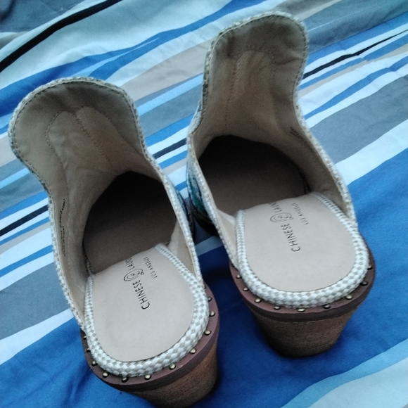 Chinese Laundry 9.5 shoes white with flowers💐🥀🌺🌻🌸 - Picture 4 of 4